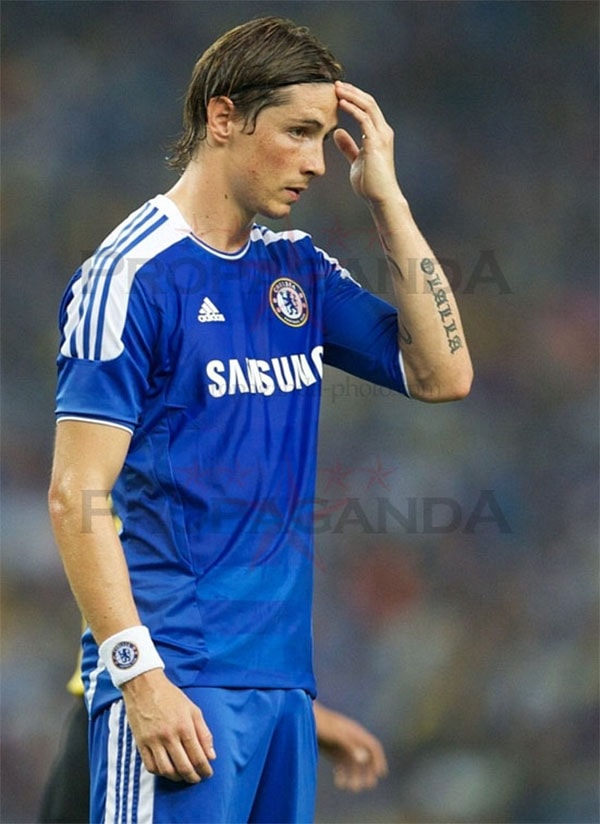 Torres từng chơi cho 2 CLB lớn tại Anh: Liverpool và Chelsea
