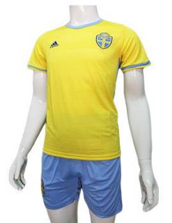 Mẫu áo tuyển Thụy Điển Euro 2016 sân nhà màu vàng