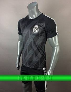 Mẫu áo thủ môn Real Madrid 2017 2018 màu đen