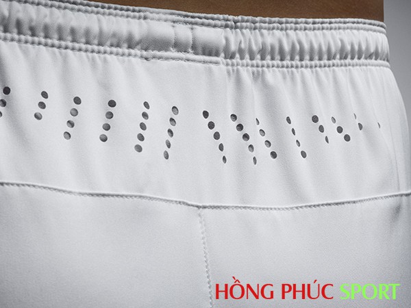 Quần thi đấu với hệ thống thoát mồ hôi hiện đại nhất