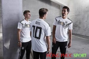 Mesut Ozil, Mats Hummels, Toni Kroos trong áo đấu đội tuyển Đức
