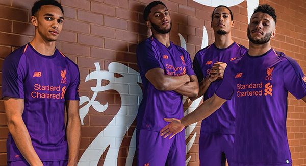 Áo đấu Liverpool sân khách mùa giải 2018 2019