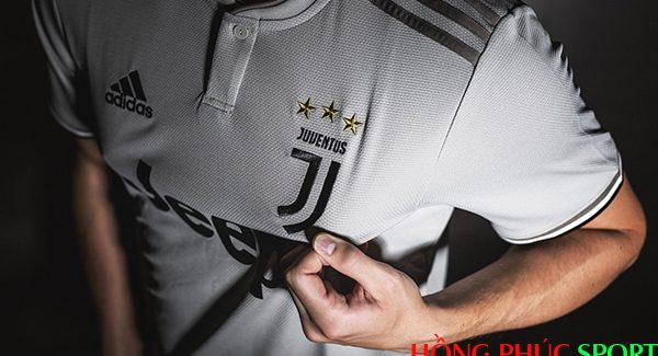 Áo đấu Juventus sân khách mùa giải 2018 2019