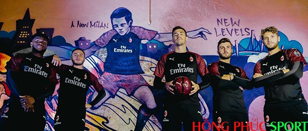 Công bố áo đấu AC Milan thứ ba mùa giải 2018 2019