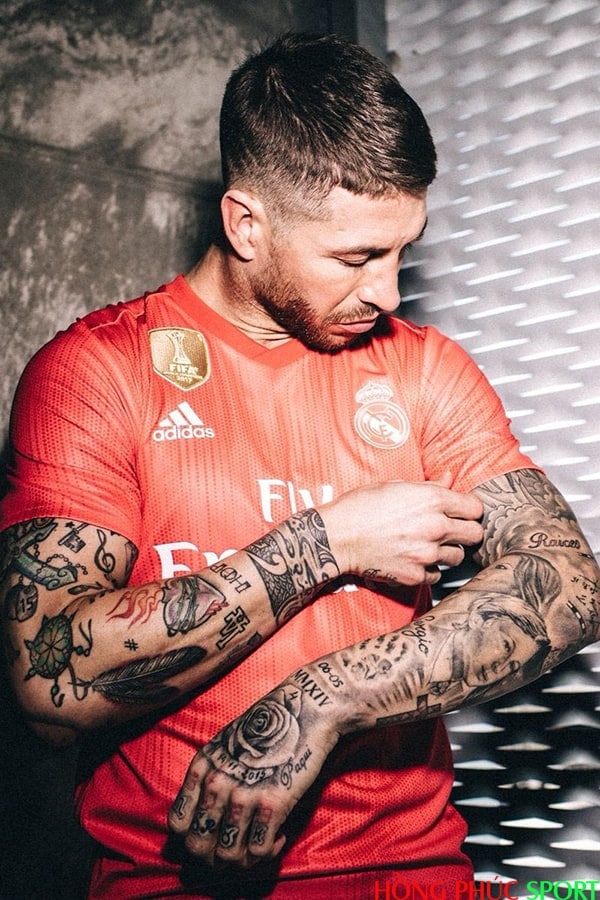 Đội trưởng S.Ramos trong áo đấu Real Madrid thứ ba mùa giải 2018 2019