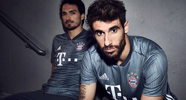 Áo đấu Bayern Munich thứ ba mùa giải 2018 2019