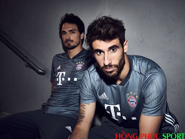 Áo đấu Bayern Munich thứ ba mùa giải 2018 2019