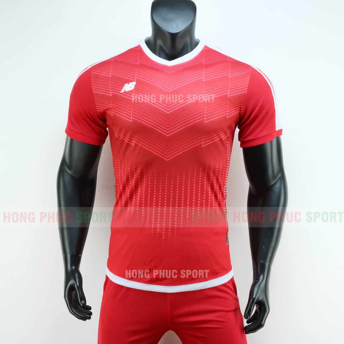 Áo đá bóng NB vải dệt màu đỏ không logo 2019 2020 Áo đá bóng NB vải dệt màu đỏ không logo 2019 2020