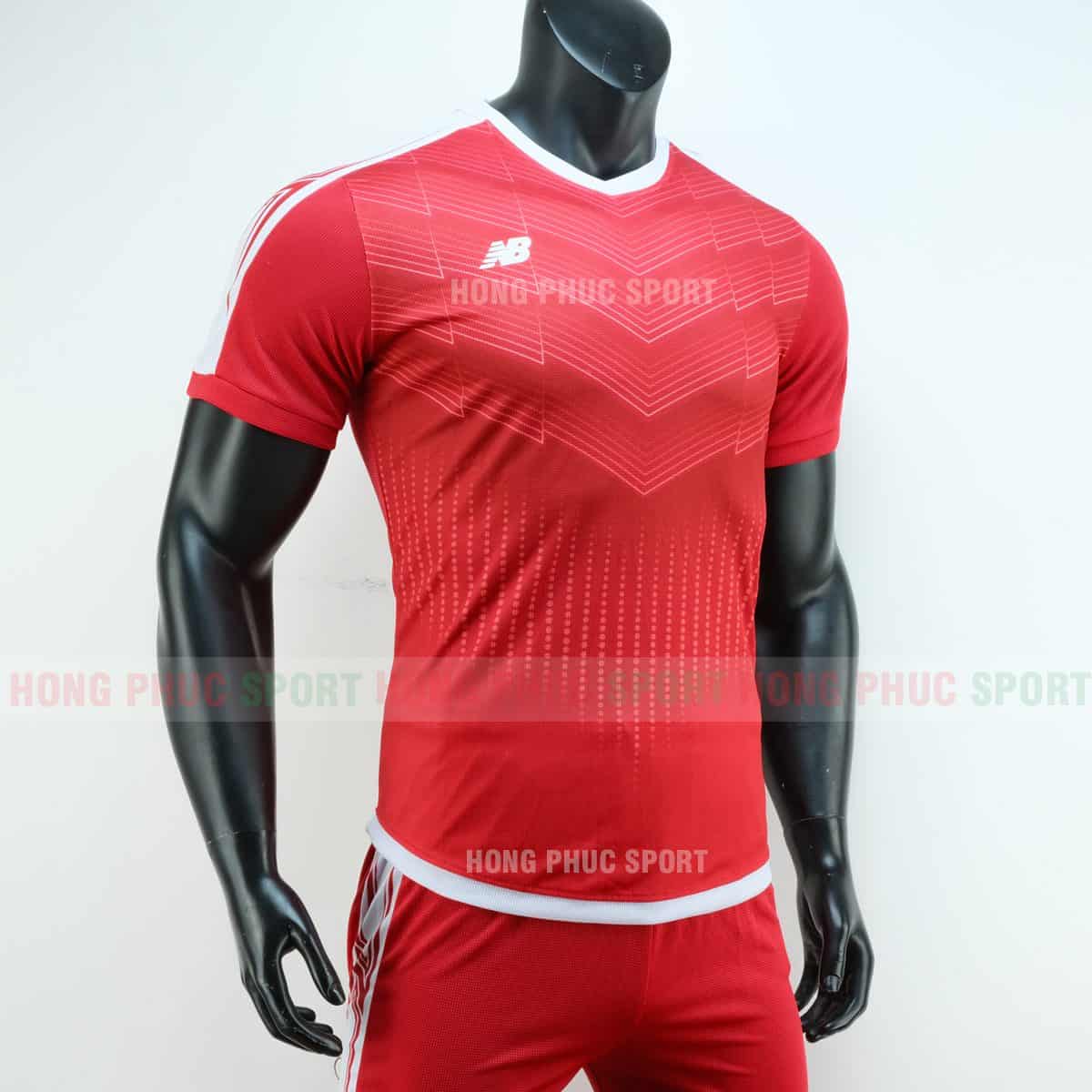Áo đá bóng NB vải dệt màu đỏ không logo 2019 2020 Áo đá bóng NB vải dệt màu đỏ không logo 2019 2020