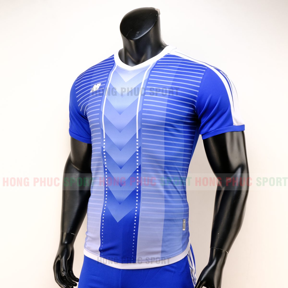 Áo đá bóng NB vải dệt màu xanh lam không logo 2019 2020