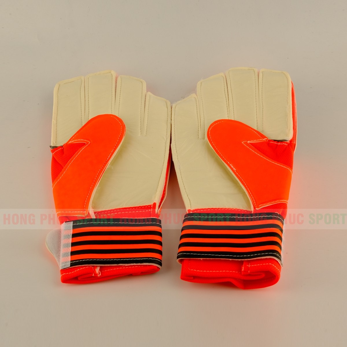 GĂNG TAY THỦ MÔN ADIDAS MÀU CAM GĂNG TAY THỦ MÔN ADIDAS MÀU CAM