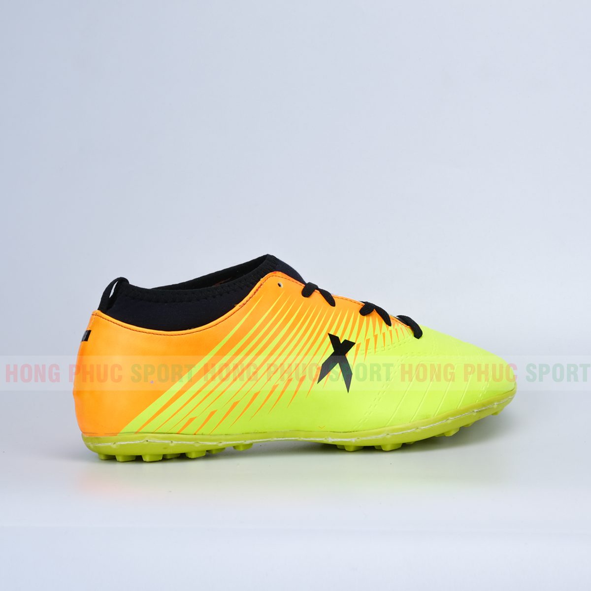 GIÀY ĐÁ BÓNG KÈM TẤT CHỐNG TRƠN - KHÂU FULL ĐẾ