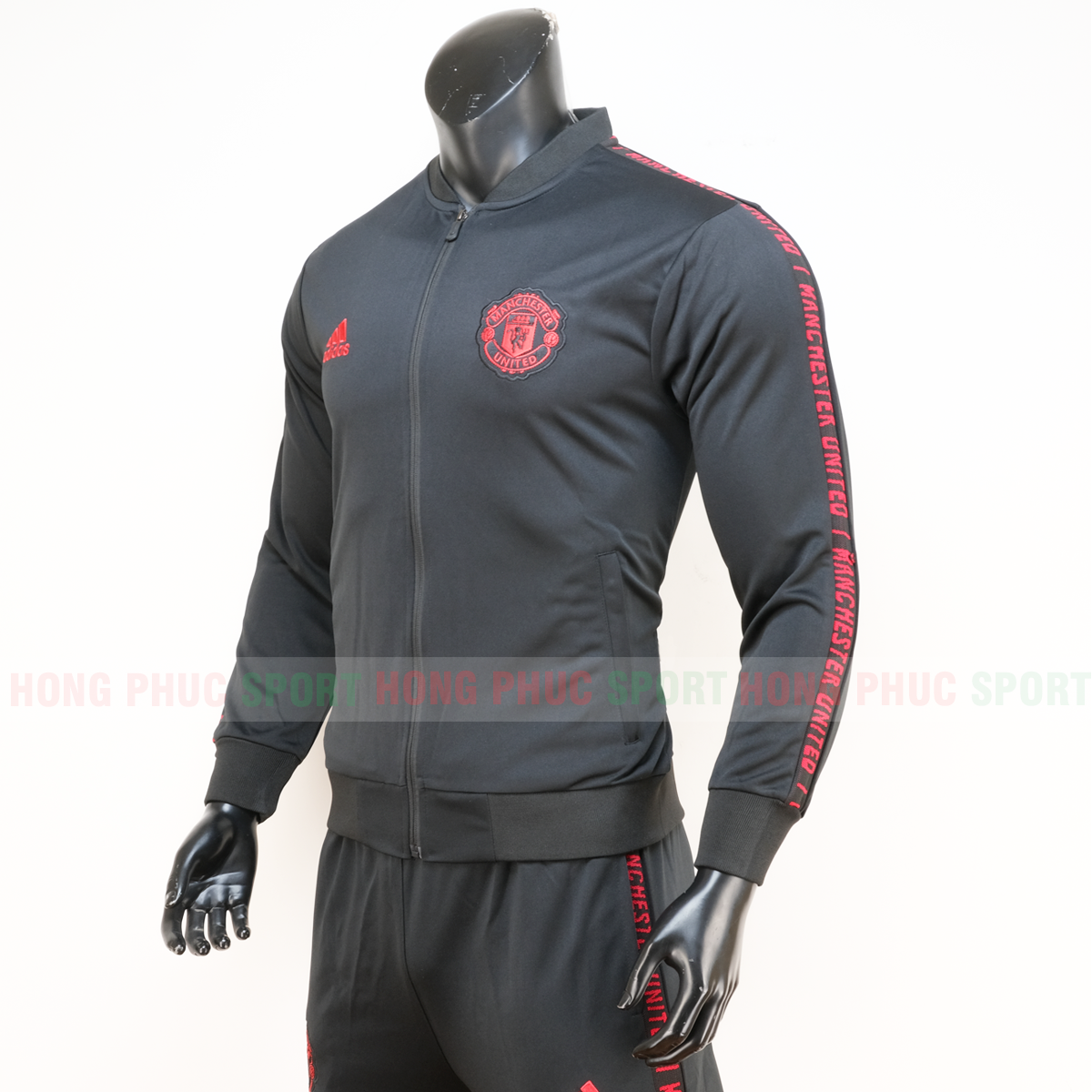 Áo khoác Manchester United 2019-2020 màu đen super fake Thái Lan Áo khoác Manchester United 2019-2020 màu đen super fake Thái Lan