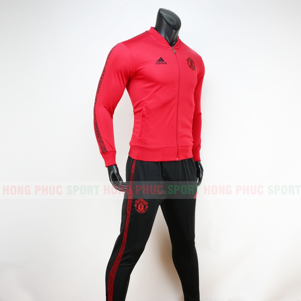 Bộ quần áo khoác Manchester United 2019-2020 màu đỏ chính hãng Bộ quần áo khoác Manchester United 2019-2020 màu đỏ chính hãng