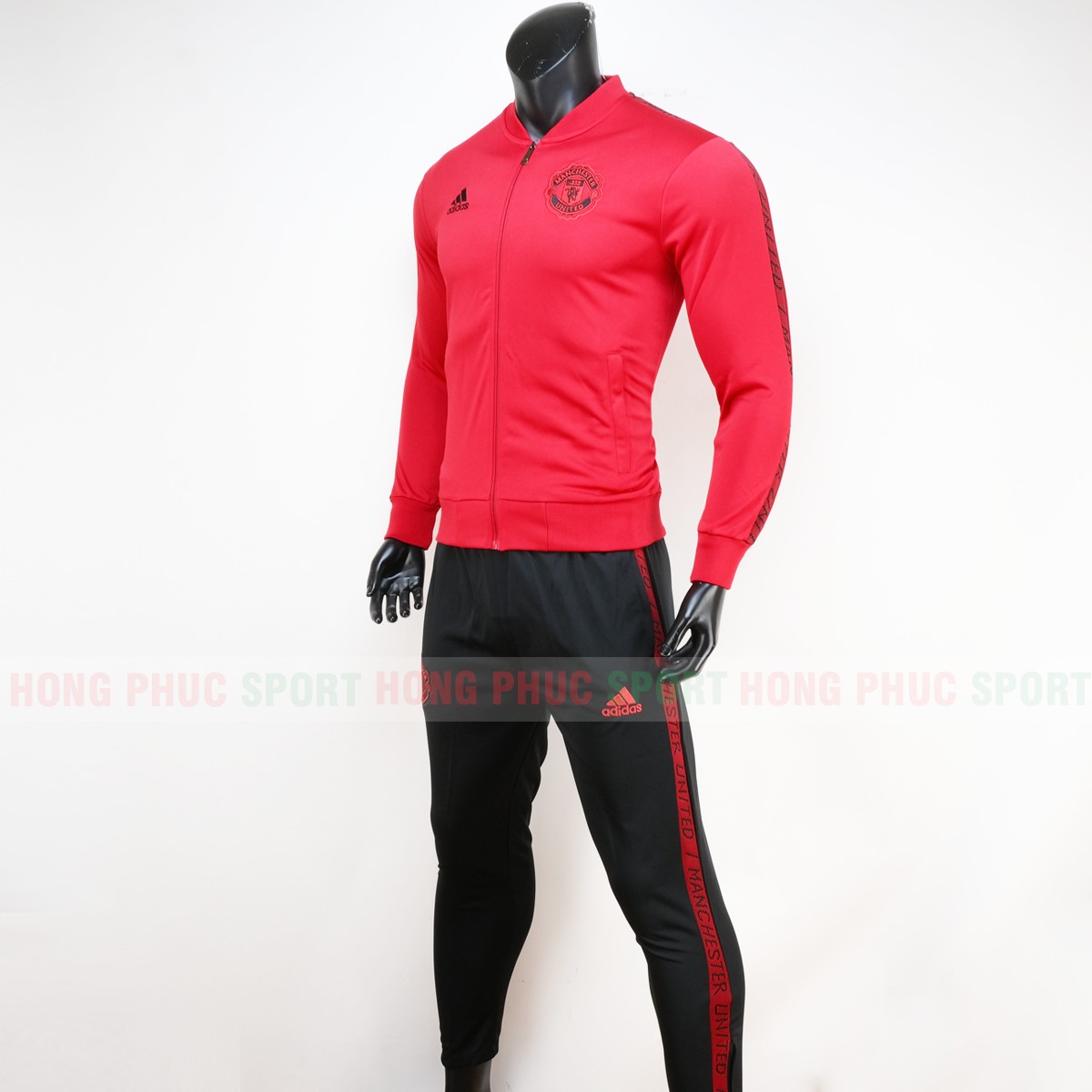 Bộ quần áo khoác Manchester United 2019-2020 màu đỏ chính hãng adidas Bộ quần áo khoác Manchester United 2019-2020 màu đỏ chính hãng adidas