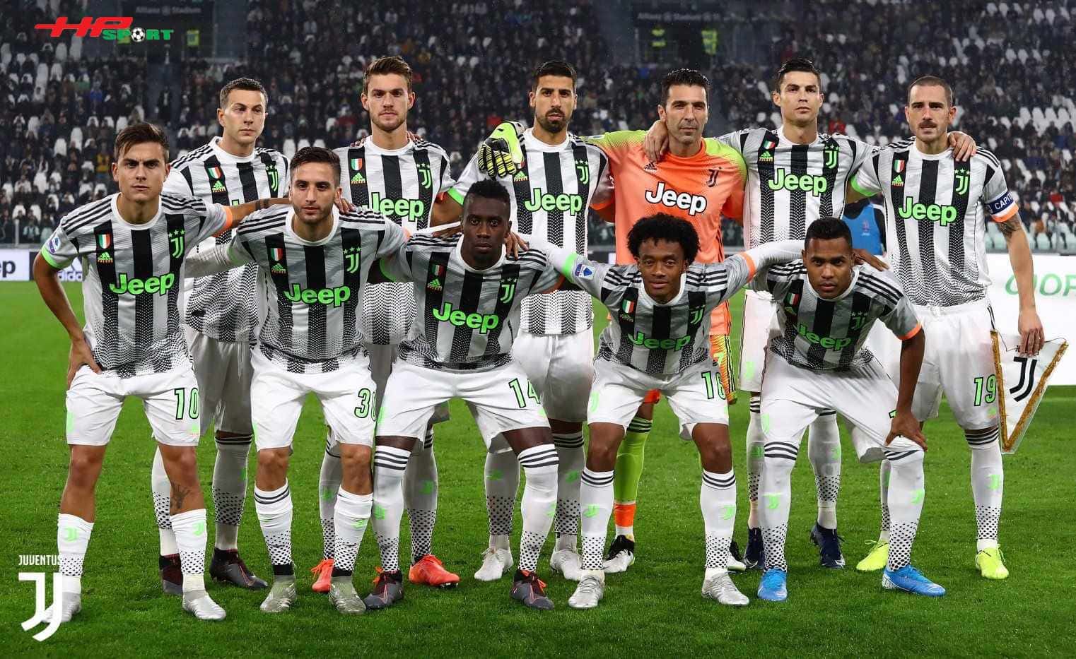 Mẫu áo thứ tư của clb Juventus mùa giải 2019 2020 