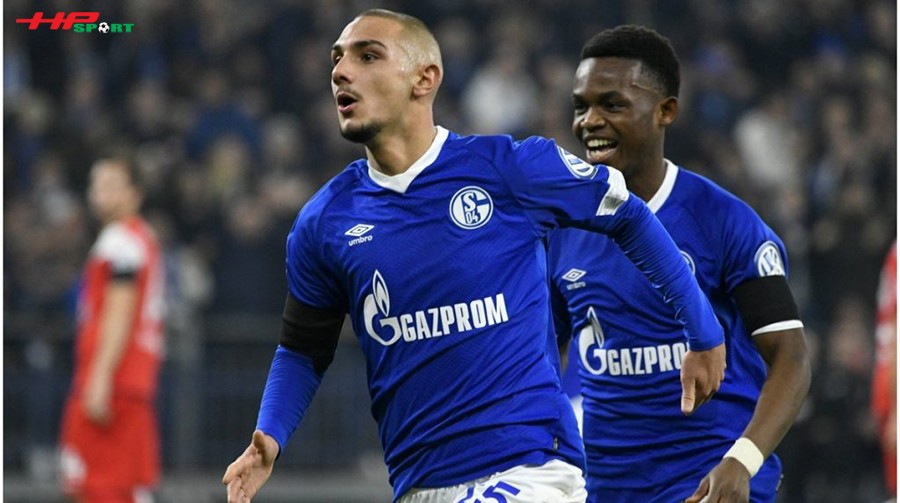 Ra mắt mẫu áo đấu Schalke 04 sân nhà 2020 2021