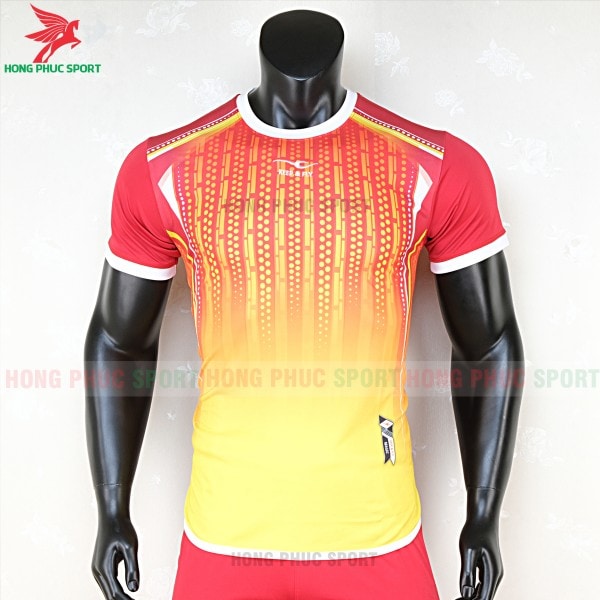 Áo bóng đá không logo Keep Fly Magic đỏ vàng