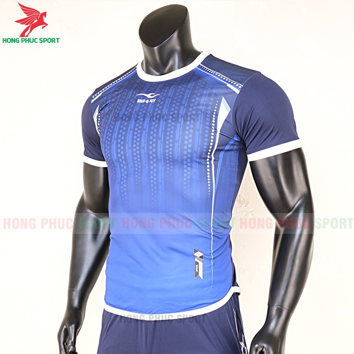 Áo bóng đá không logo Keep Fly Magic xanh dương 2