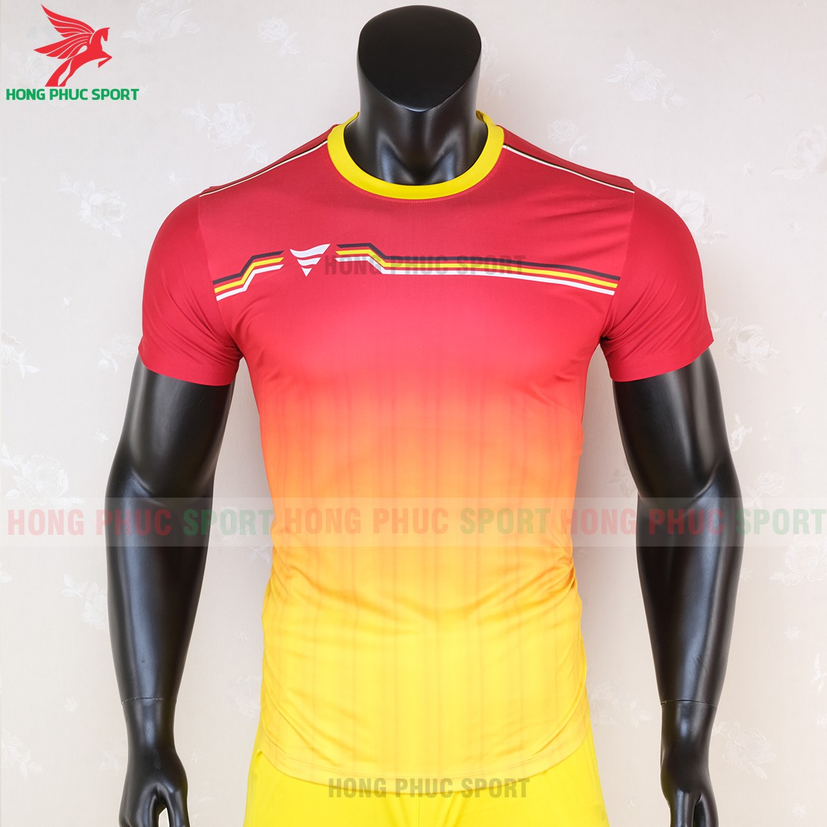 ao-bong-da-khong-logo-keepfly-ta-a01-do-vang-5.