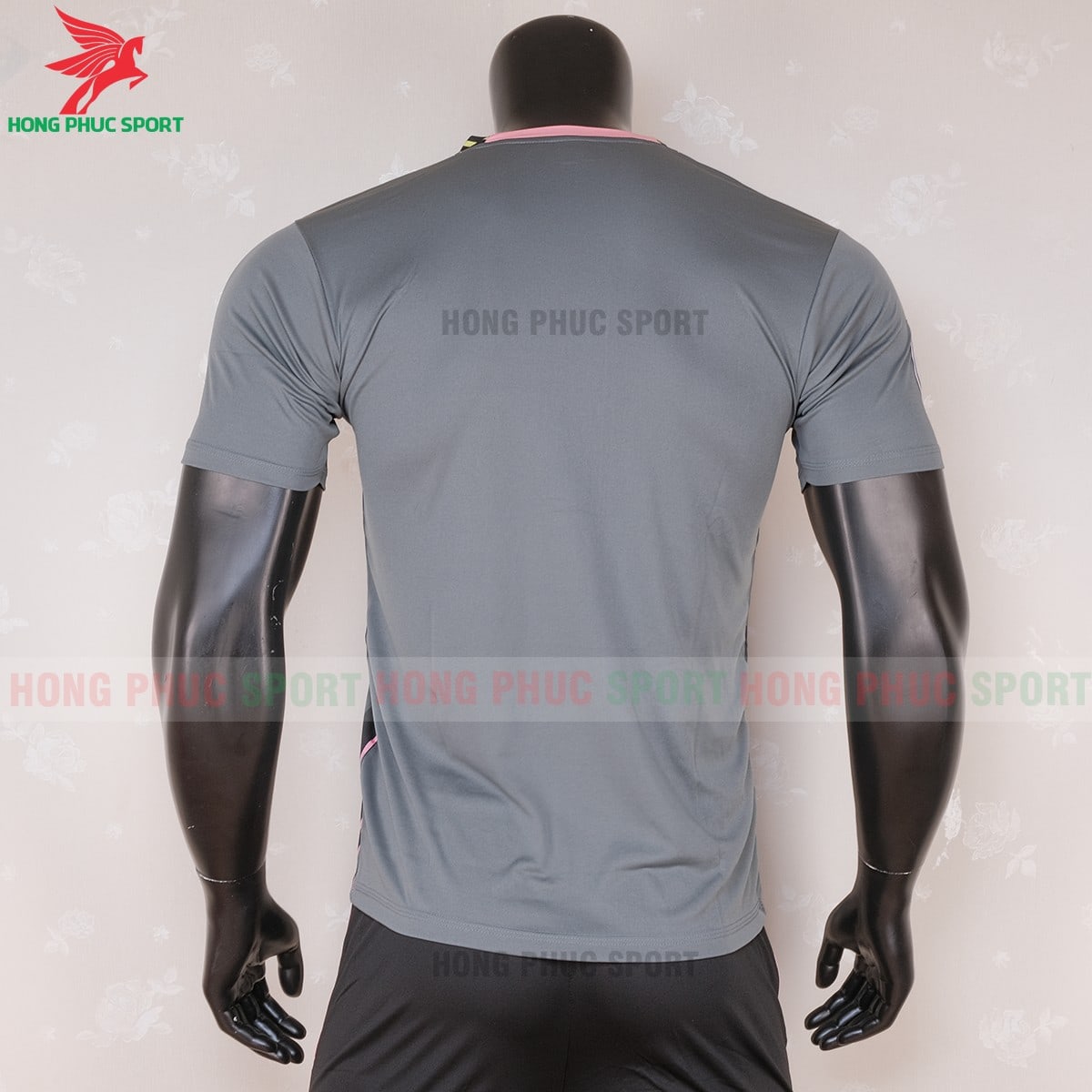 ao-bong-da-tottenham-2020-2021-phien-ban-fan-mau-1