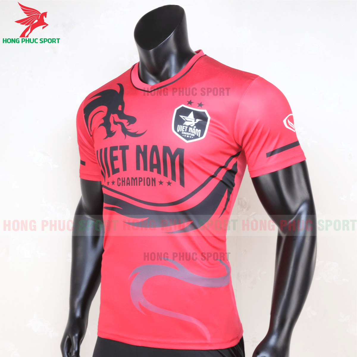 ao-doi-tuyen-viet-nam-bieu-tuong-rong-vang-3 Áo đội tuyển Việt Nam biểu tượng rồng vàng (màu đỏ)