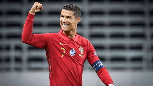 Cristiano Ronaldo €100.00m (Bồ Đào Nha)