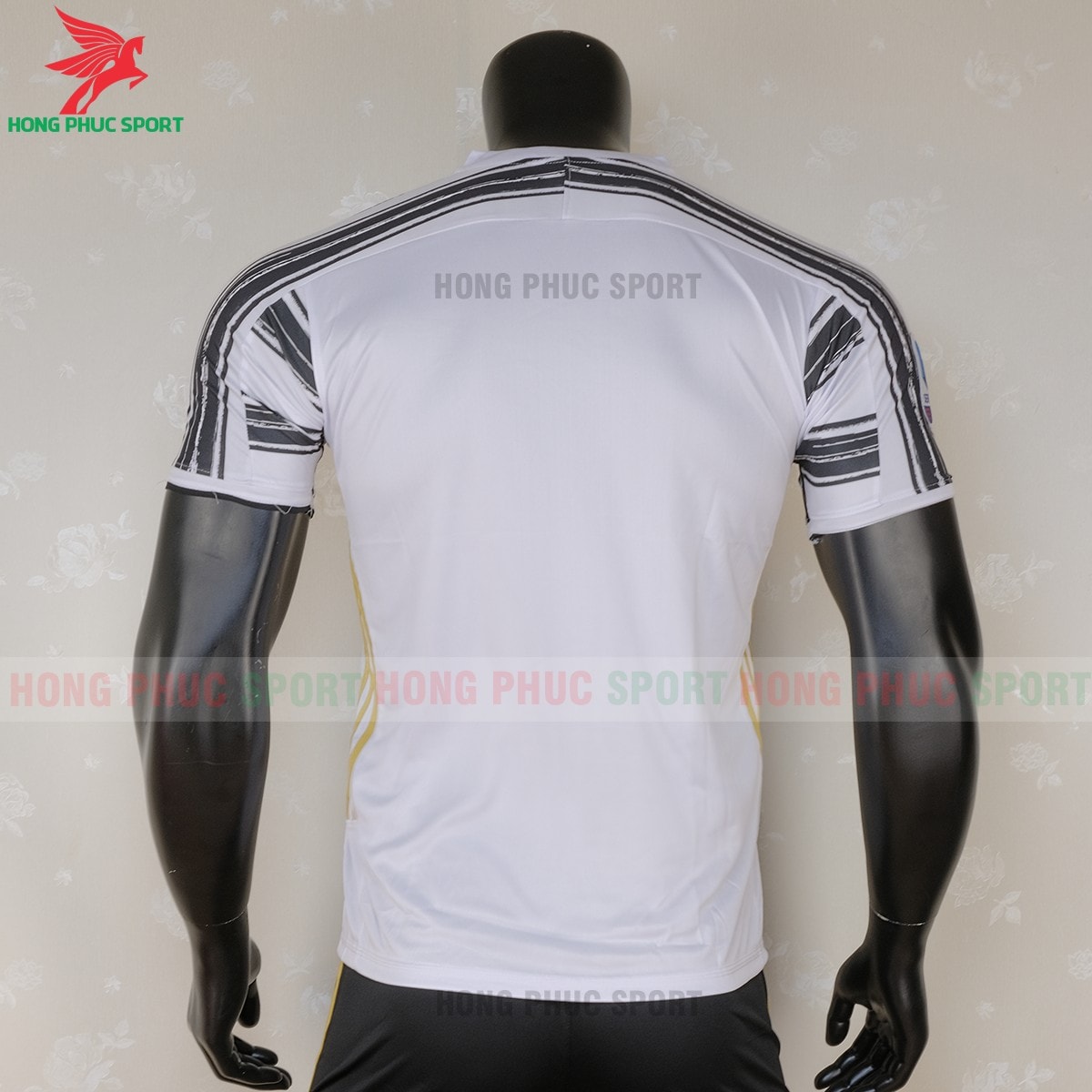 ao-bong-da-juventus-2020-2021-san-nha-soc-trang-den-1