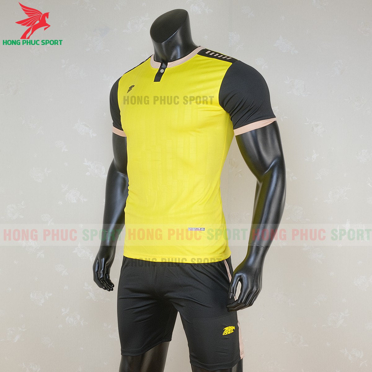 Áo đá banh không logo Riki Neck màu vàng 2020 2021 Áo đá banh không logo Riki Neck màu vàng 2020 2021