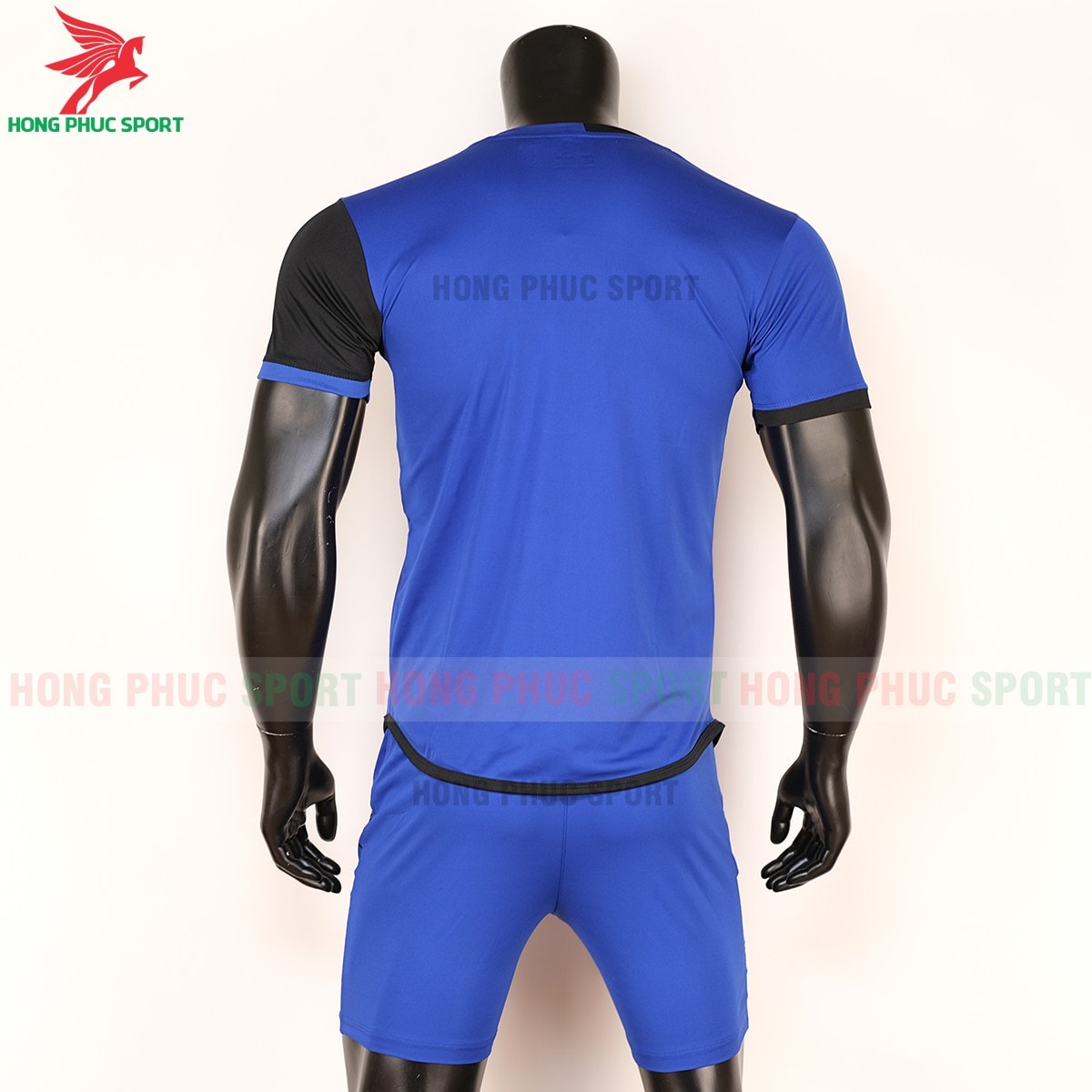 ao-bong-da-keep-fly-Razy-xanh-duong-phoi-den-sau