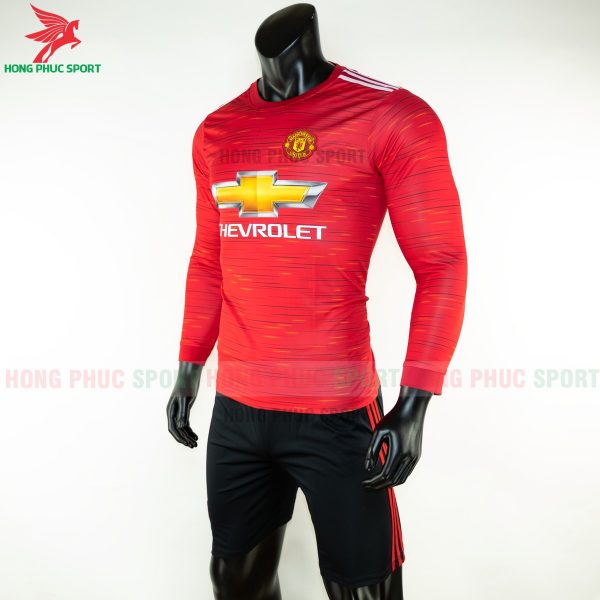 ao-dai-tay-Manchester-united-2020-san-nha-2