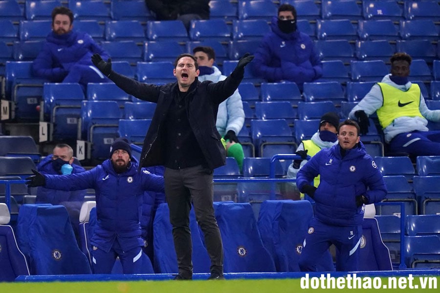 Frank-Lampard-dang-gap-ap-luc-lon-tai-Chelsea