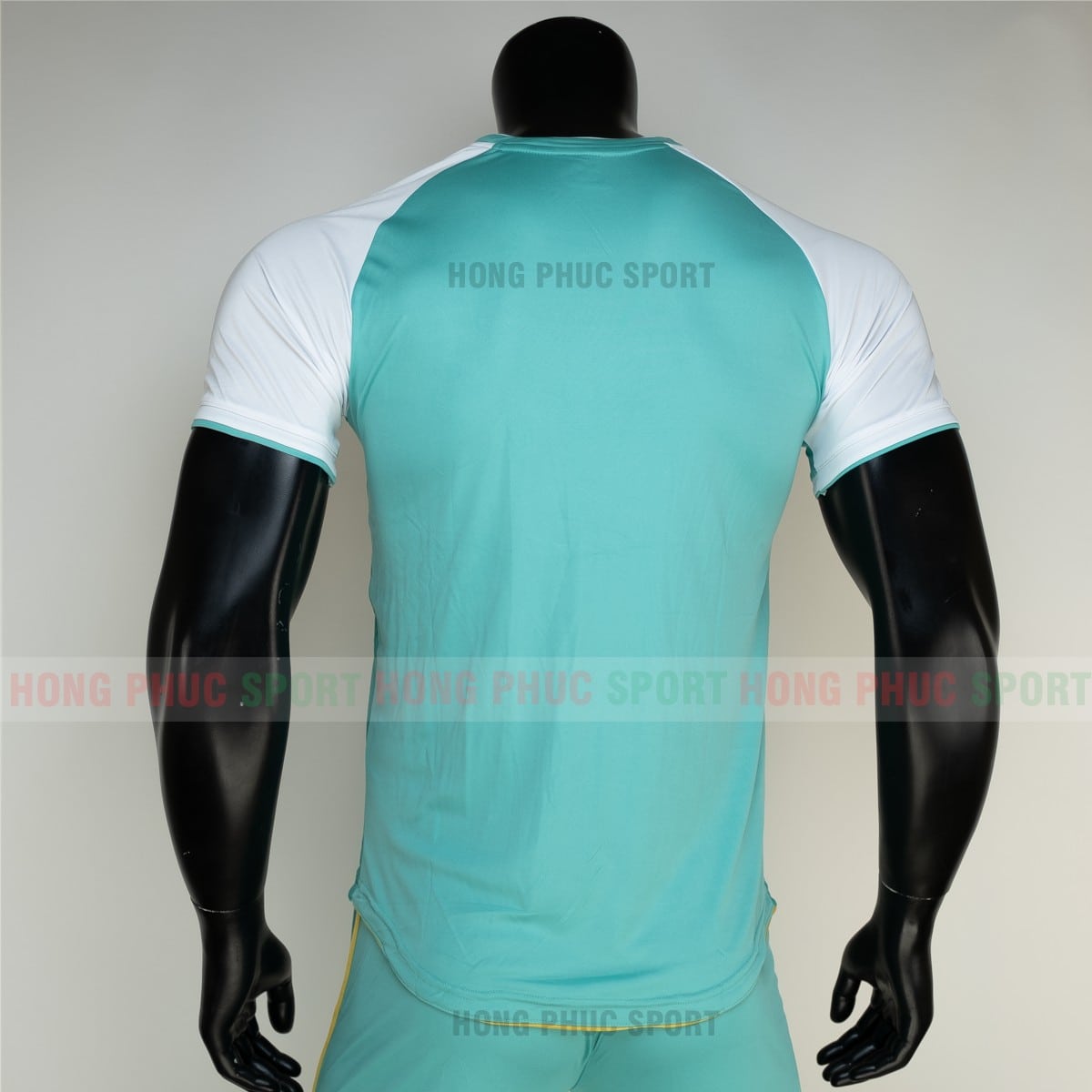 ao-bong-da-khong-logo-Riki-Grambor-mau-Xanh-ngoc-5