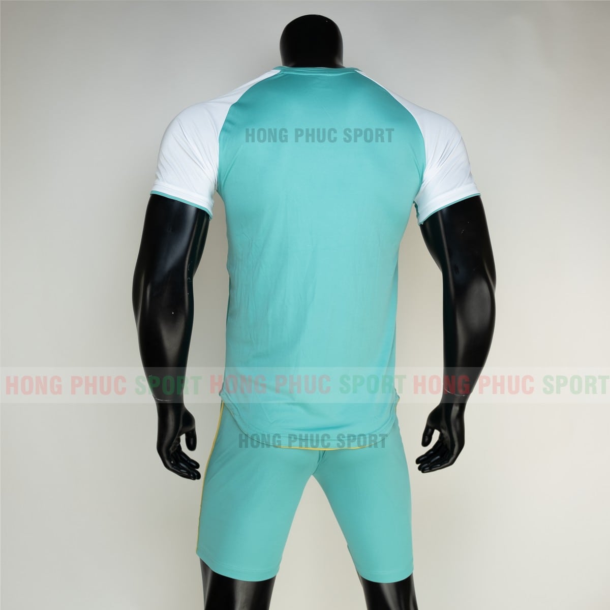 ao-bong-da-khong-logo-Riki-Grambor-mau-Xanh-ngoc-6