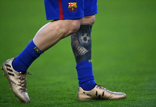 Những mẫu hình xăm bóng đá ở chân đẹp và ý nghĩa nhất 2023