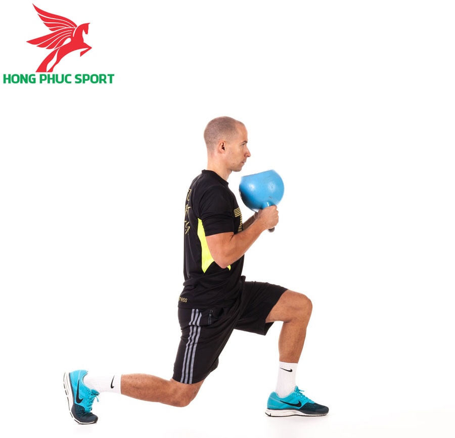 bai-tap-the-luc-Kettlebell-Reverse-Lunges