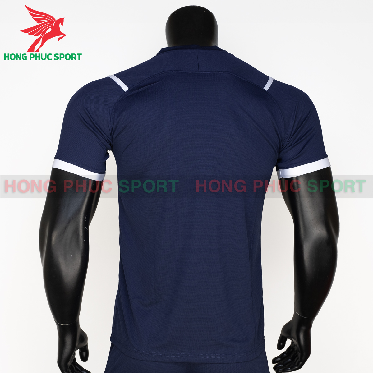 ao-thu-mon-italy-2021-tim-than-thun-lanh-1