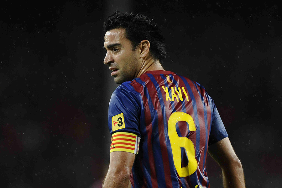 xavi-hernandez-huyen-thoai-ao-so-6-bong-da-the-gioi