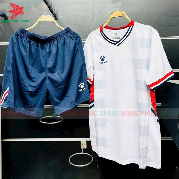 bo-quan-ao-bong-da-kelme-trang-do