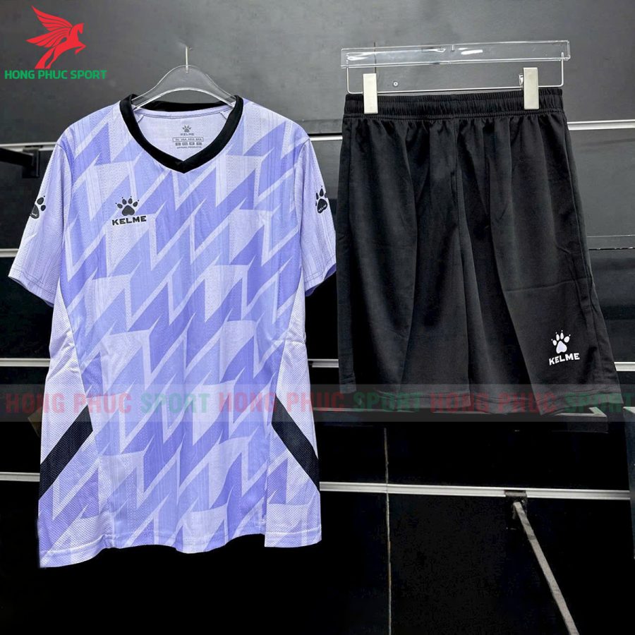 bo-quan-ao-bong-da-kelme-wanderer-8351zb1084- hoa-tiet- w-mau-tim