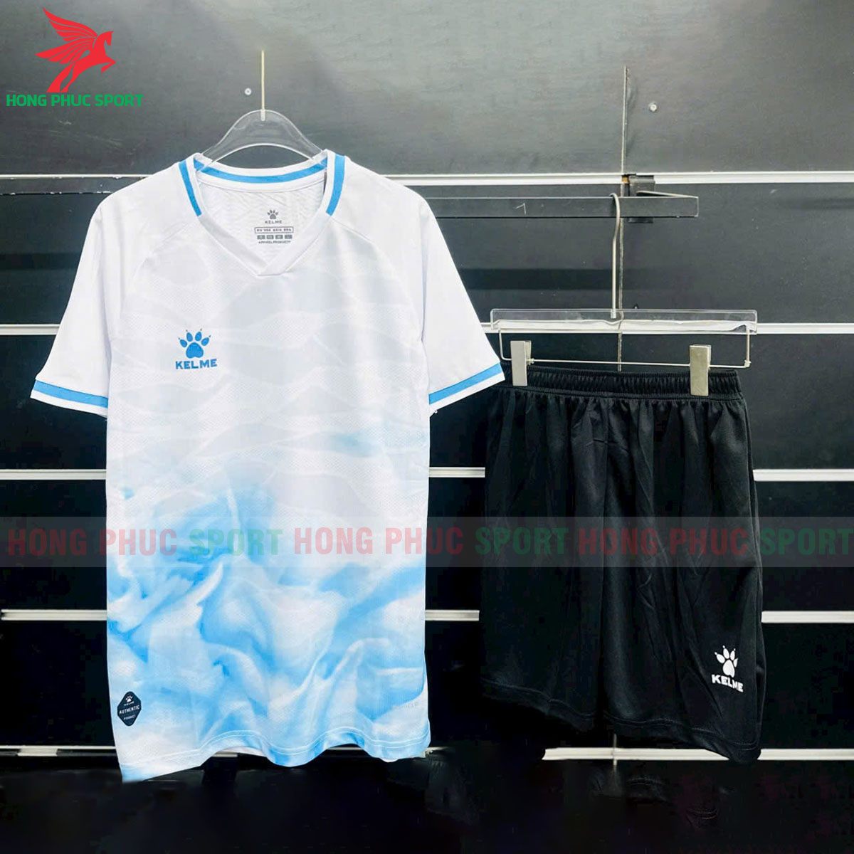 bo-quan-ao-bong-da-kelme-feihua-mau-trang