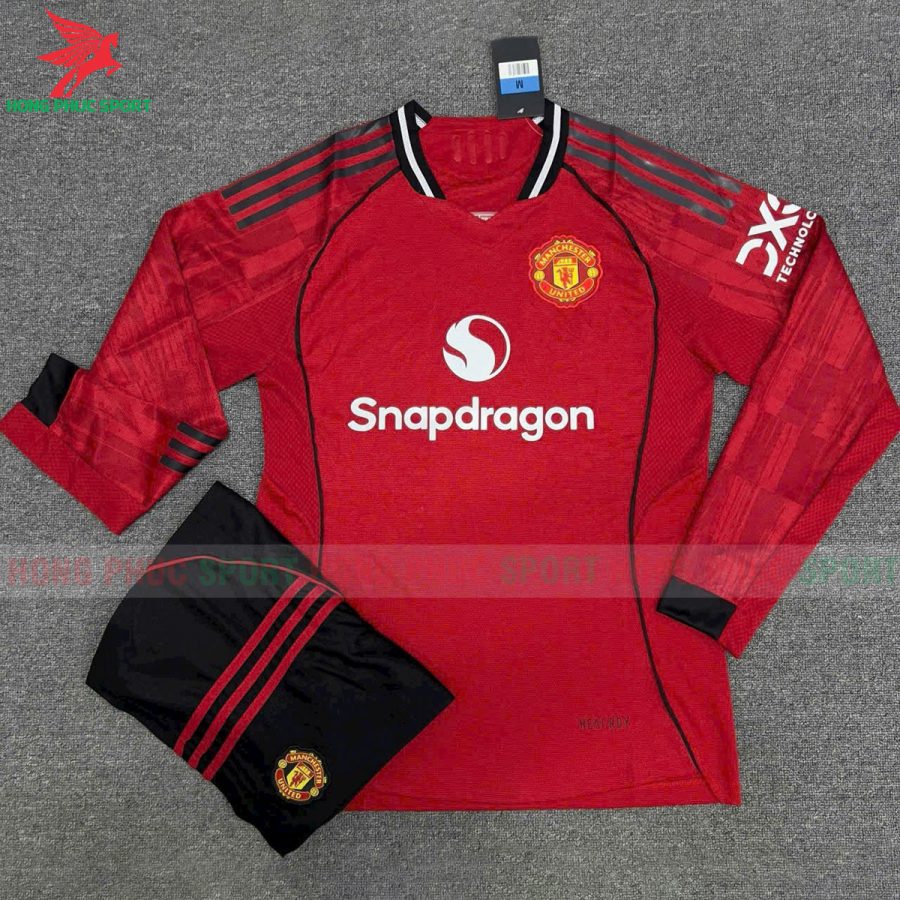 bo-quan-ao-bong-da-manchester-unitted-dai-tay-2025-do-hang-thai