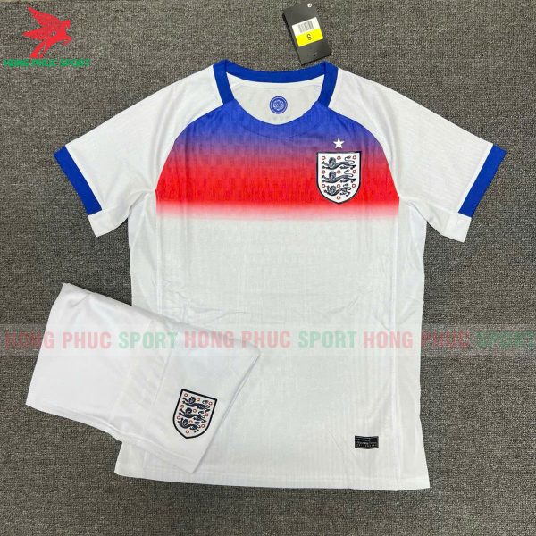 bo-quan-ao-bong-da-tuyen-anh-trang-hang-thai